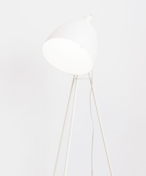minimalist-white-floor-lamp